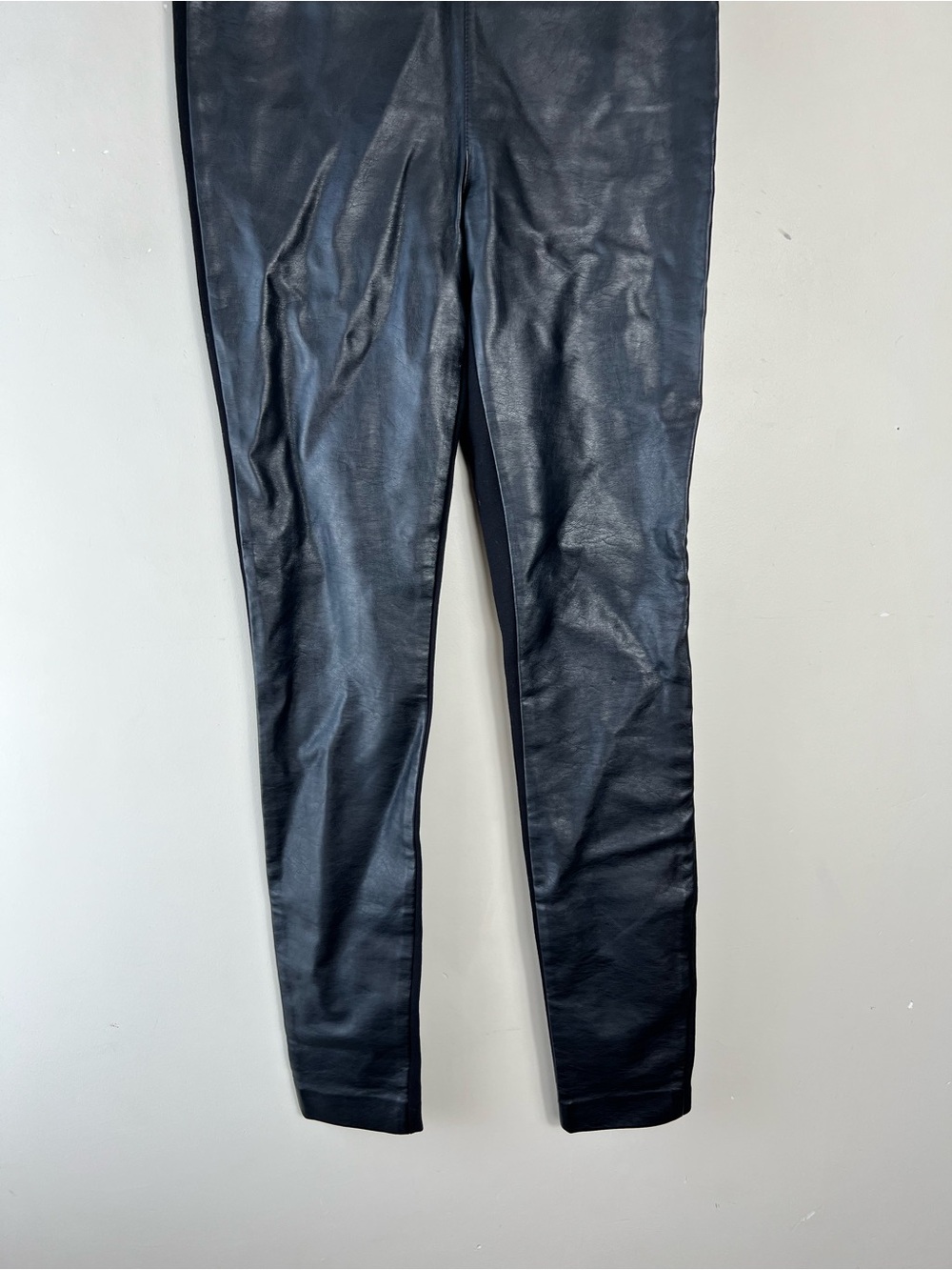 Club Monaco Black Faux Leather Front Legging Stretch Ponte Pants Size 0 Stretch - Picture 6 of 12